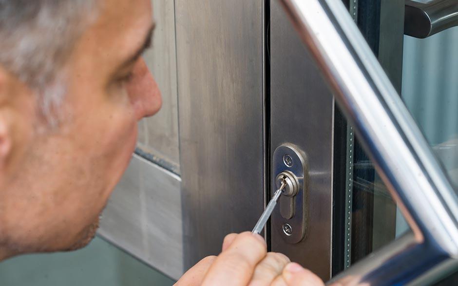 ouvrir une porte sans clé Paray-Vieille-Poste